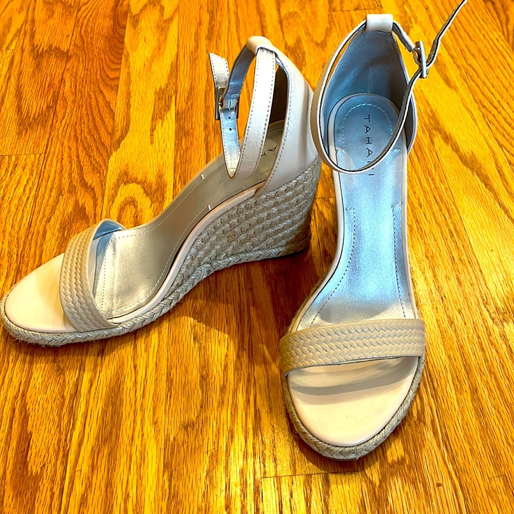 Nude wedge espadrilles